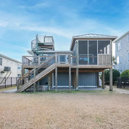 Here And Now By Oak Island Accommodations